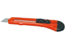 tapétavágó kés   18mm műanyag 1035663