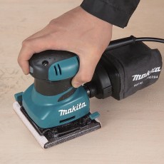 makita rezgőcsiszoló 200w bo4555