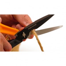 fiskars olló 23 cm barkács cuts+more 715692