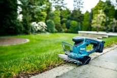 makita akkus szegélyvágó olló 10,8v um600dz