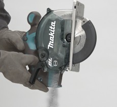 makita akkus fémvágó körfűrész test 150mm 18v dcs553z akku és töltő nélkül