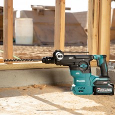 makita akkus fúró-vésőkalapács 40v max sds + hr009gm202 2x4,0ah